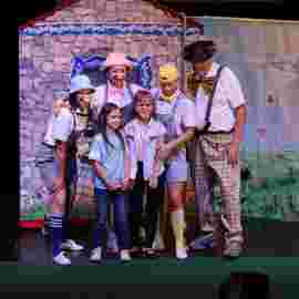 der wolf und die kleinen schweinchen, tredeschin theater, stuttgart
