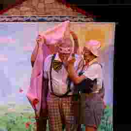 der wolf und die kleinen schweinchen, tredeschin theater, stuttgart