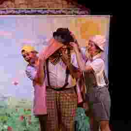 der wolf und die kleinen schweinchen, tredeschin theater, stuttgart