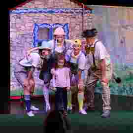 der wolf und die kleinen schweinchen, tredeschin theater, stuttgart