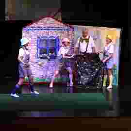 der wolf und die kleinen schweinchen, tredeschin theater, stuttgart