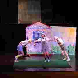 der wolf und die kleinen schweinchen, tredeschin theater, stuttgart