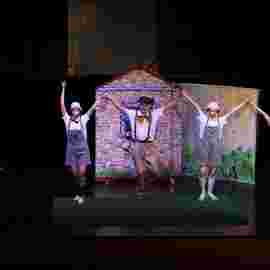 der wolf und die kleinen schweinchen, tredeschin theater, stuttgart