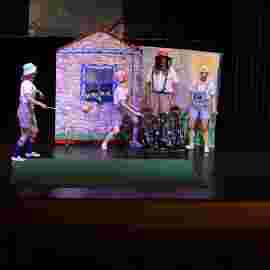 der wolf und die kleinen schweinchen, tredeschin theater, stuttgart