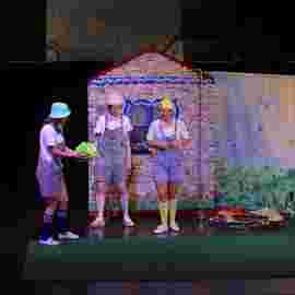 der wolf und die kleinen schweinchen, tredeschin theater, stuttgart