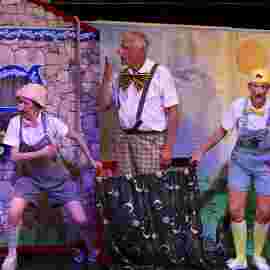 der wolf und die kleinen schweinchen, tredeschin theater, stuttgart