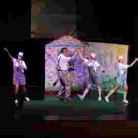 der wolf und die kleinen schweinchen, tredeschin theater, stuttgart