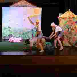 der wolf und die kleinen schweinchen, tredeschin theater, stuttgart