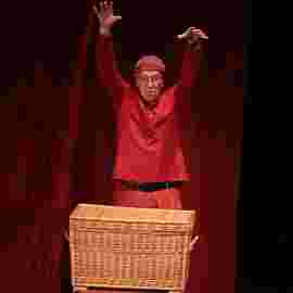 peter und der wolf/chaus&eacute;e theater