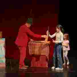 peter und der wolf/chaus&eacute;e theater