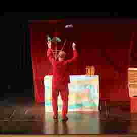 peter und der wolf/chaus&eacute;e theater