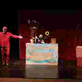 peter und der wolf/chaus&eacute;e theater
